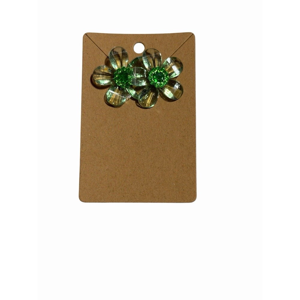 New Novelty Fashion Earrings green plastic flower stud